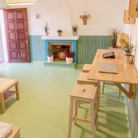 Hospedium Hostel Republica Surf House Ericeira Luaran gambar